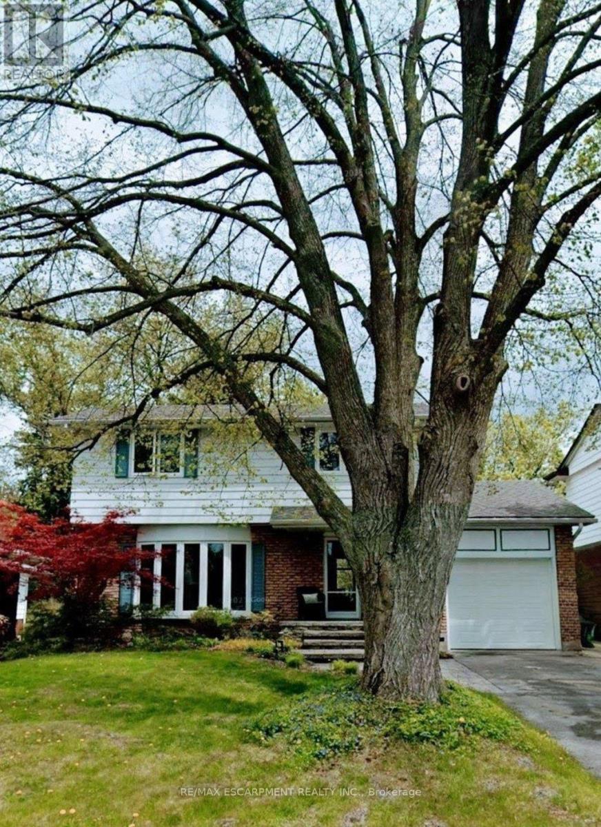 19 Chateau Court, Hamilton, ON - Outdoor