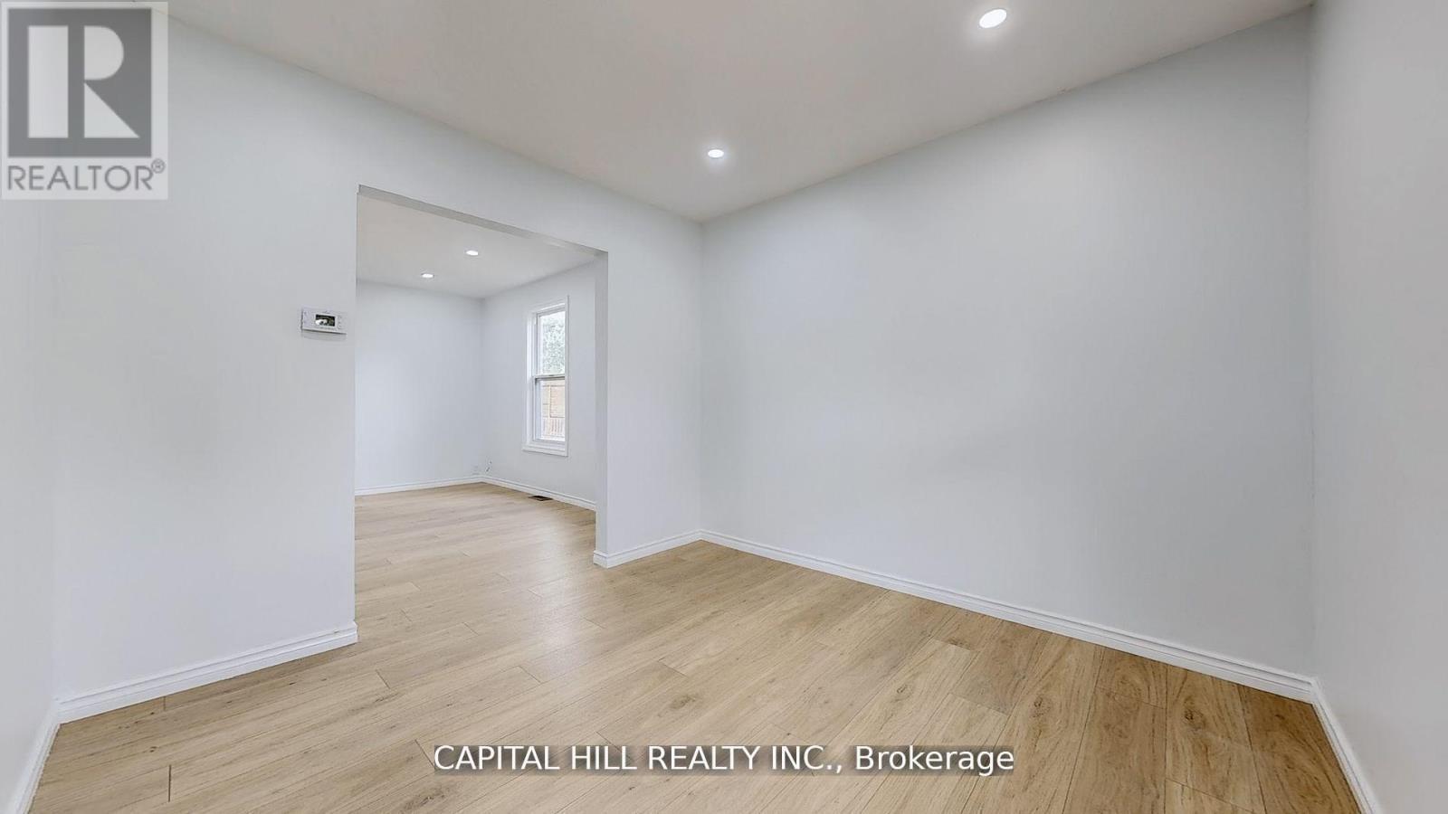 160 Picton Street E, Hamilton, ON - Indoor Photo Showing Other Room