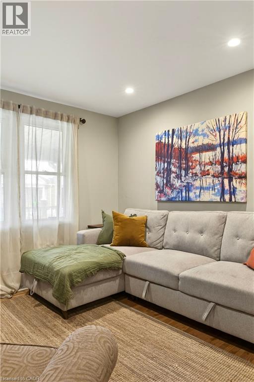 74 Belmont Avenue, Hamilton, ON - Indoor