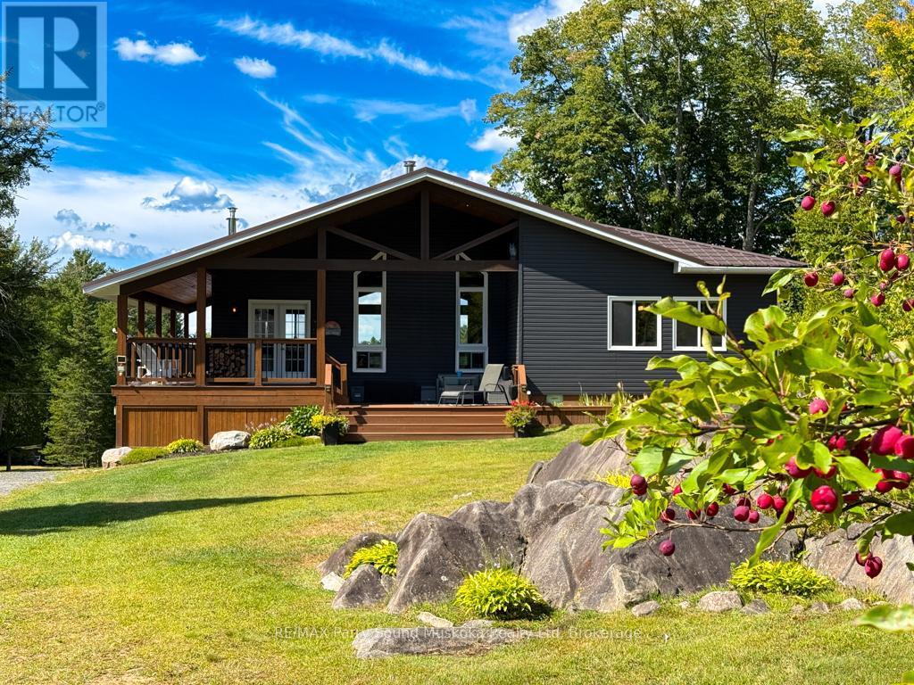 127 Burnetts Road, Mckellar, ON - Outdoor With Deck Patio Veranda