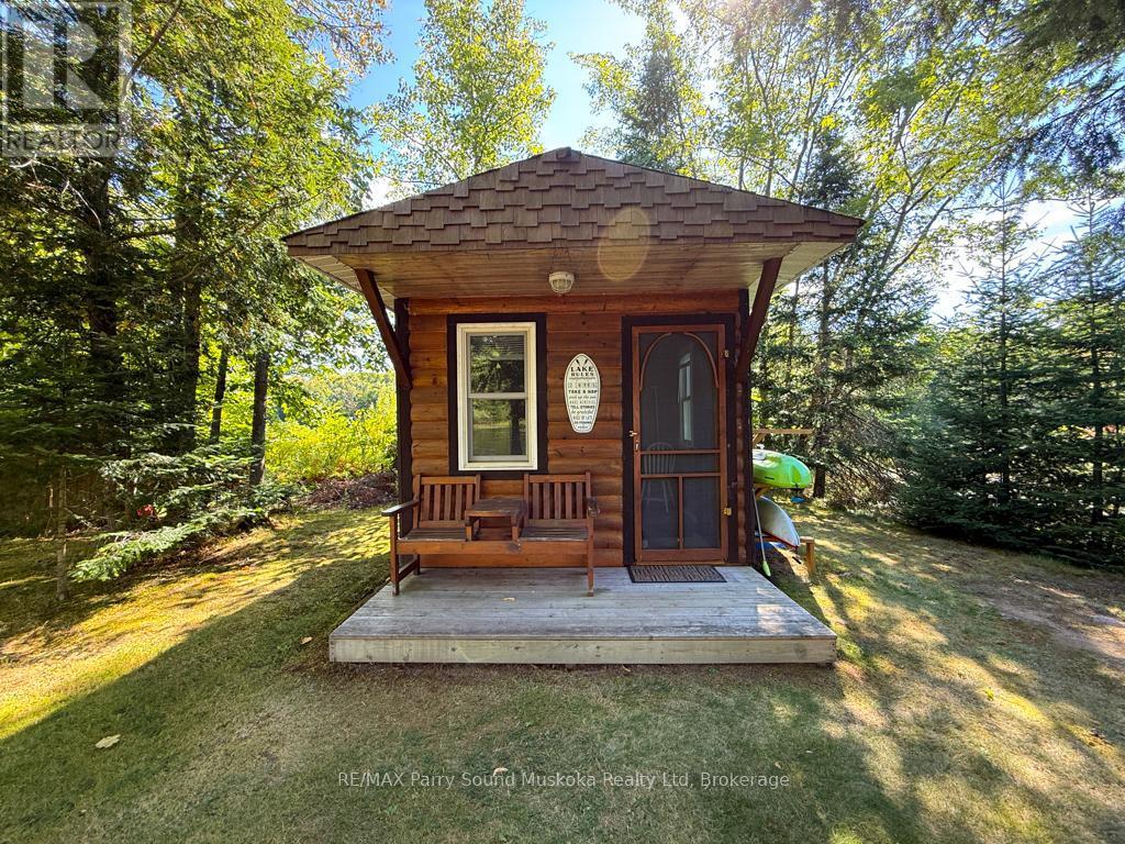 127 Burnetts Road, Mckellar, ON - Outdoor With Deck Patio Veranda