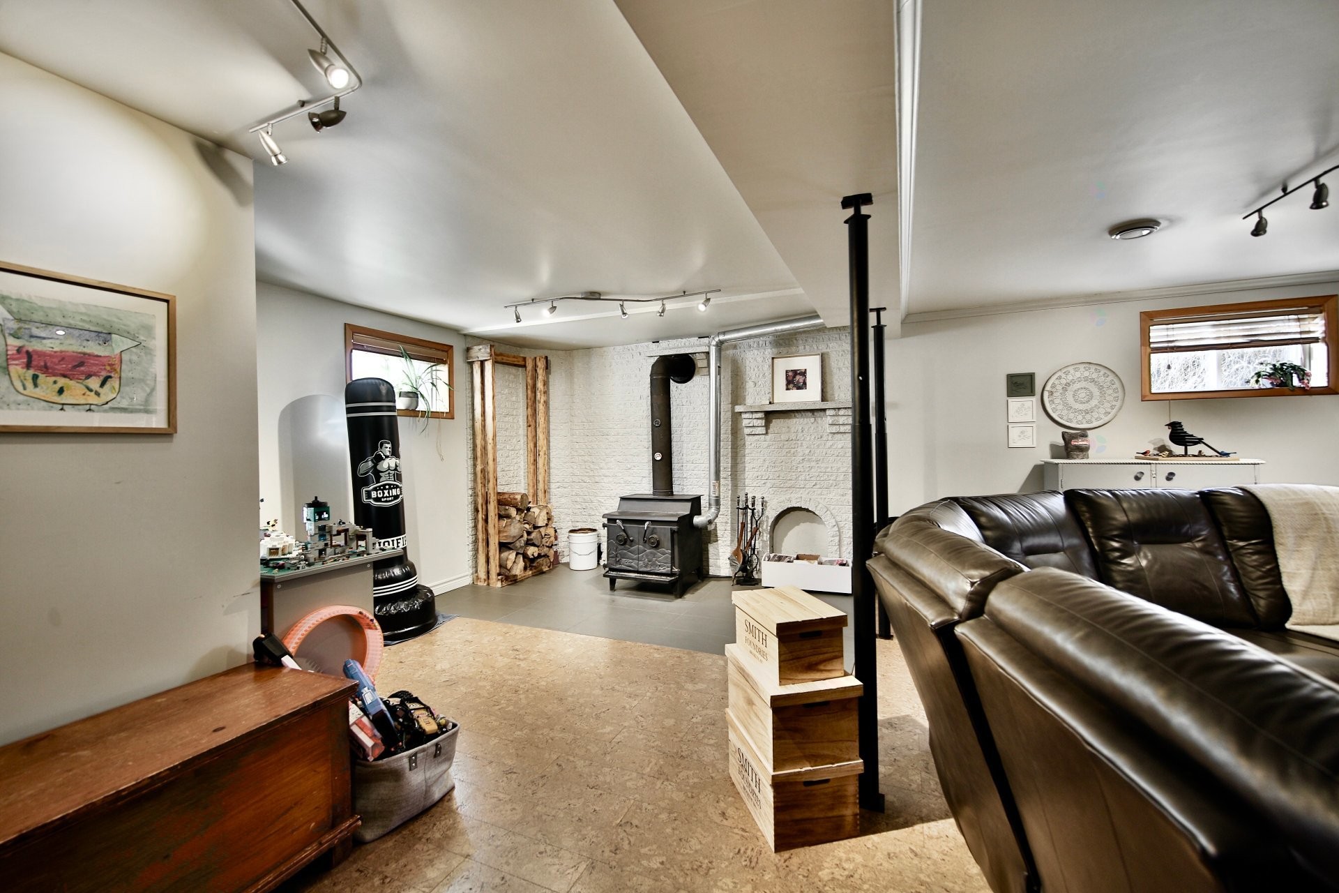 Family Room - 811 4E Rang O., Acton Vale, QC - Indoor Photo Showing Gym Room