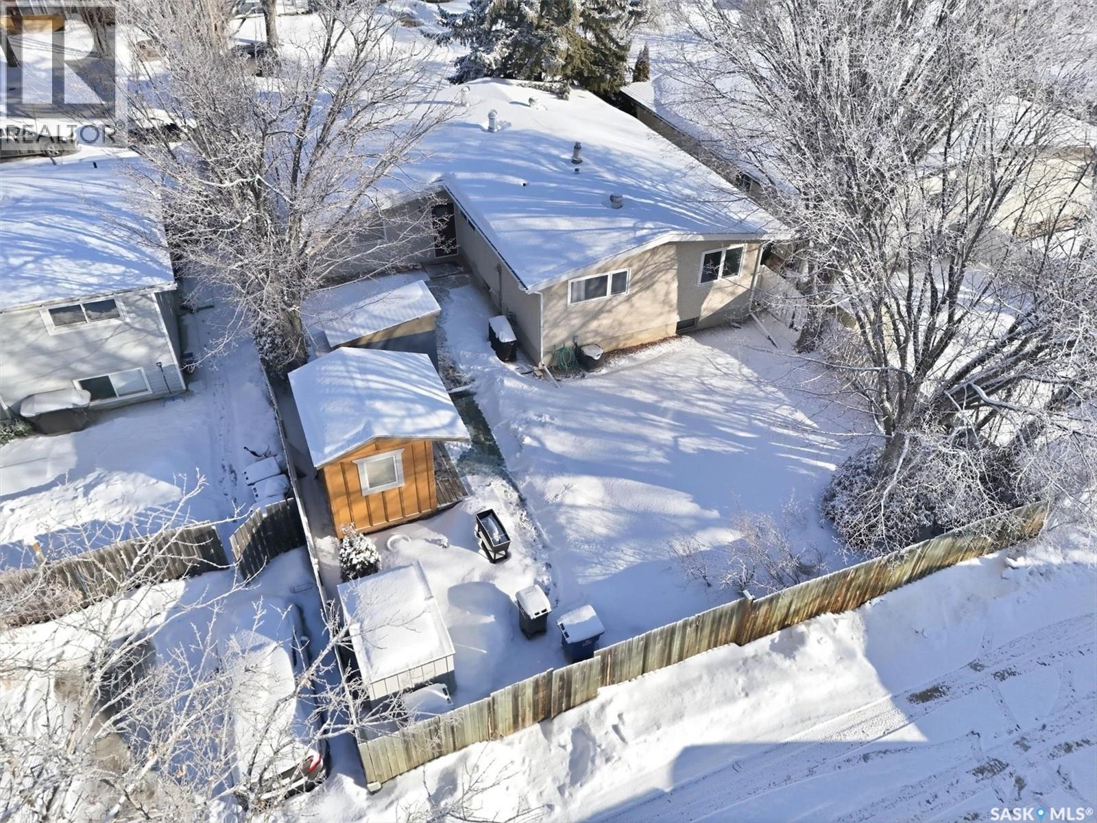 2195 Easthill, Saskatoon, SK - Outdoor