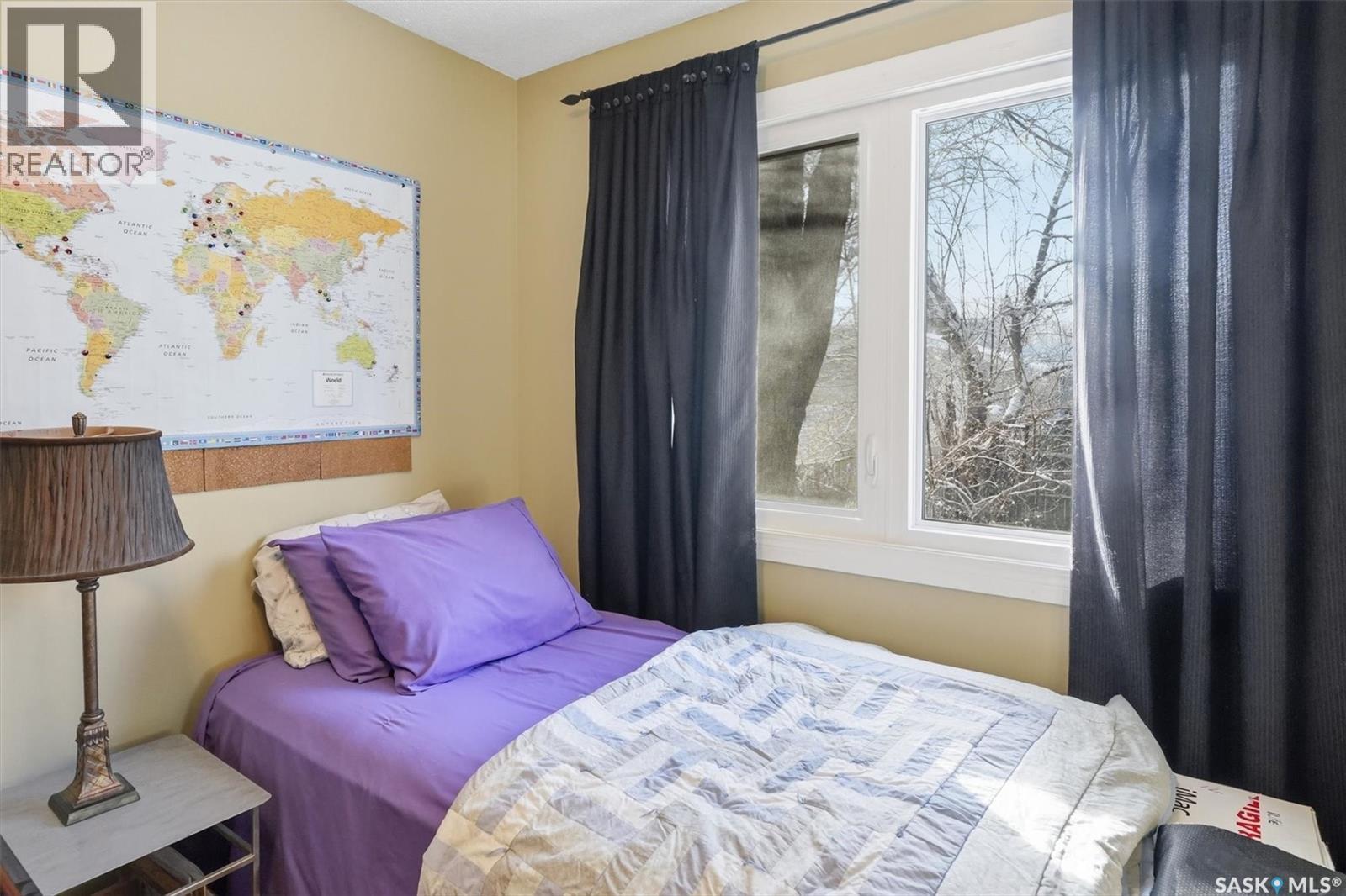 2195 Easthill, Saskatoon, SK - Indoor Photo Showing Bedroom