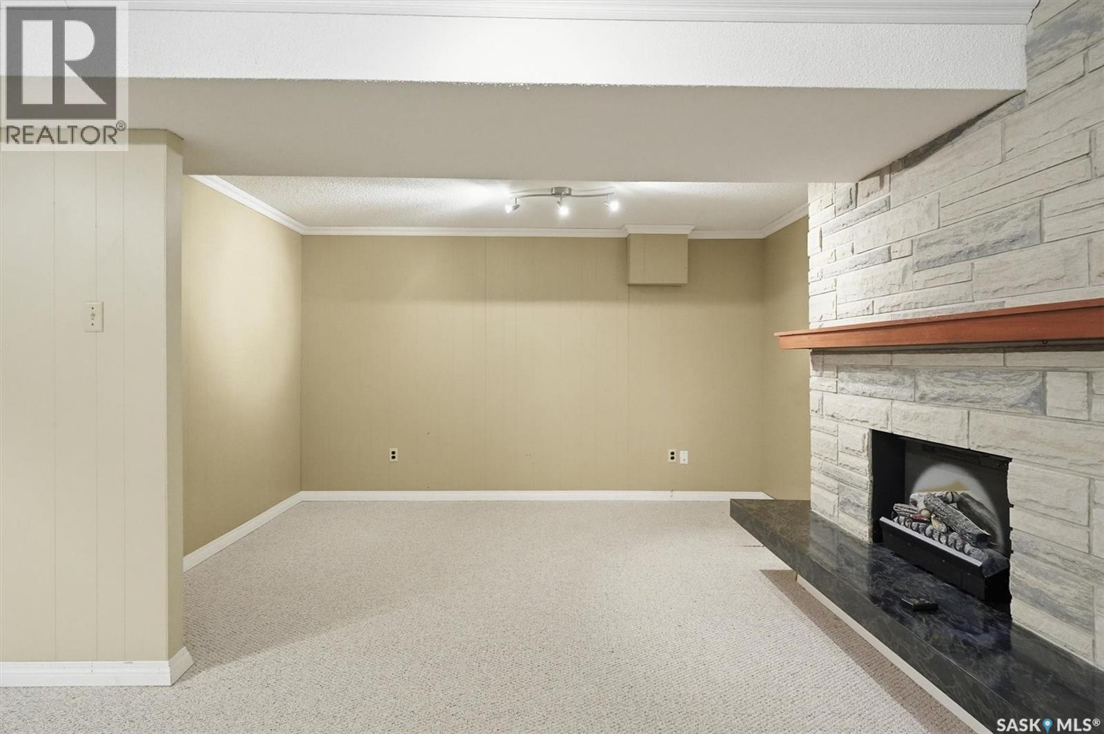 2195 Easthill, Saskatoon, SK - Indoor With Fireplace