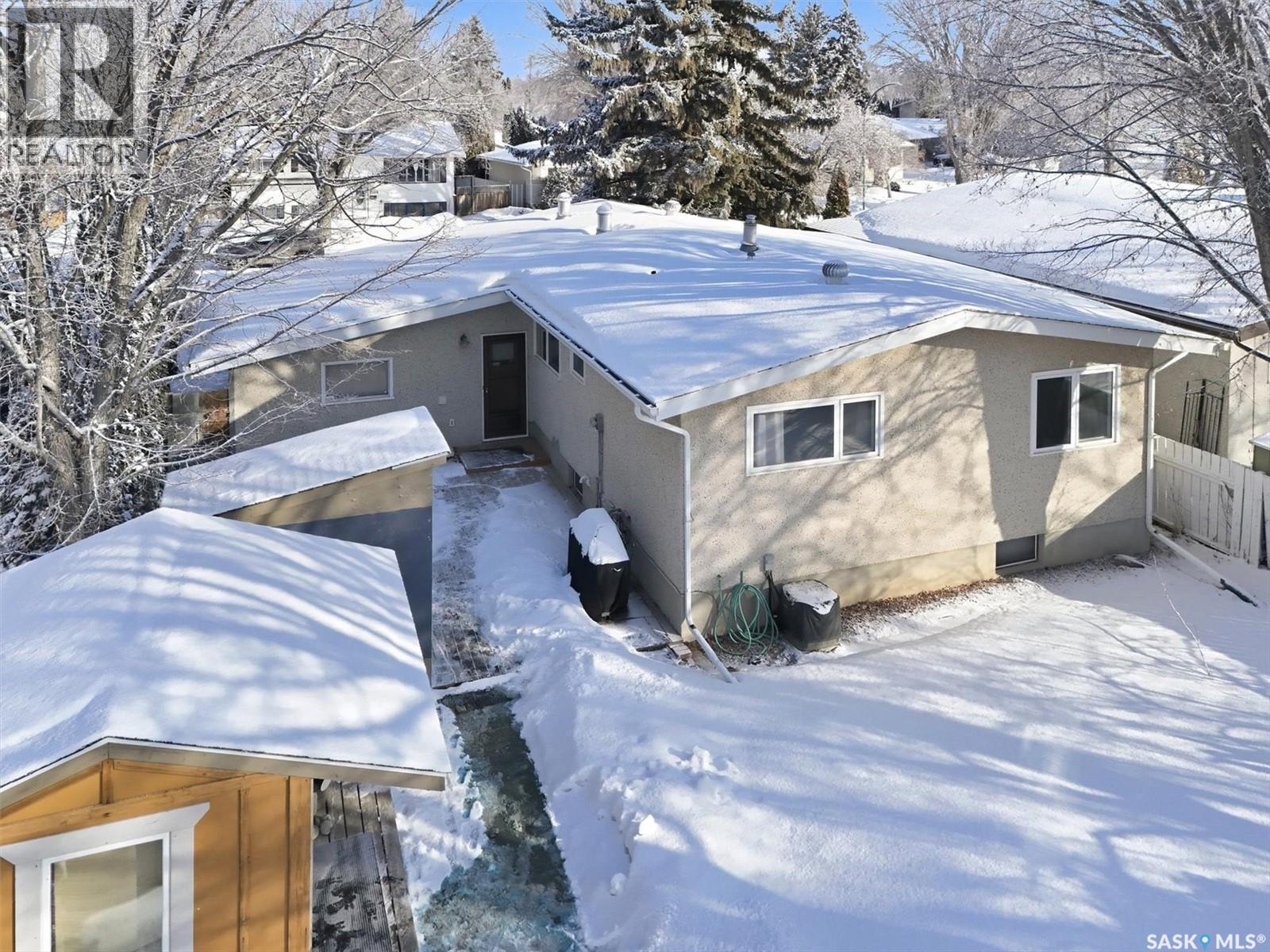 2195 Easthill, Saskatoon, SK - Outdoor