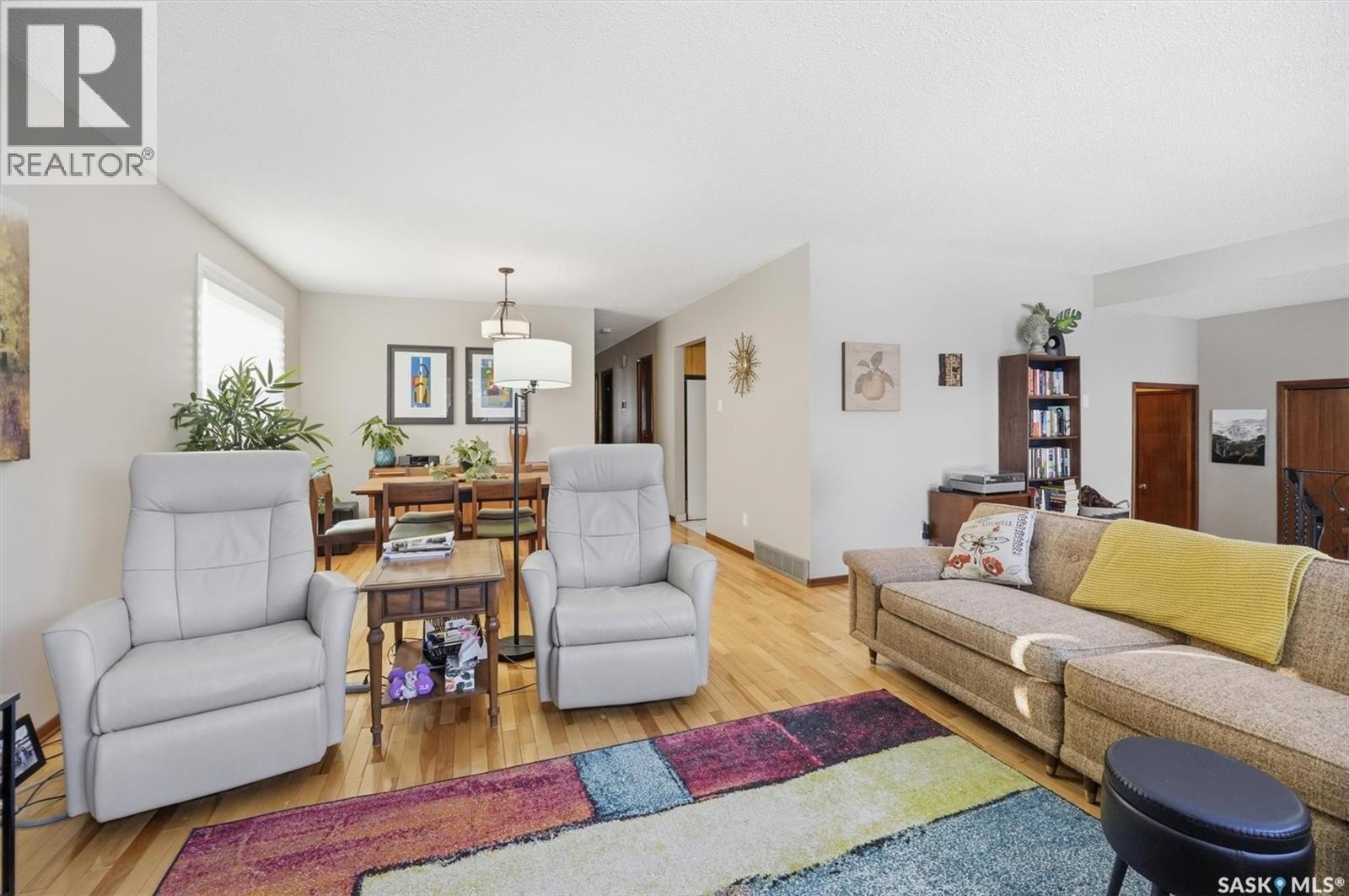 2195 Easthill, Saskatoon, SK - Indoor Photo Showing Living Room