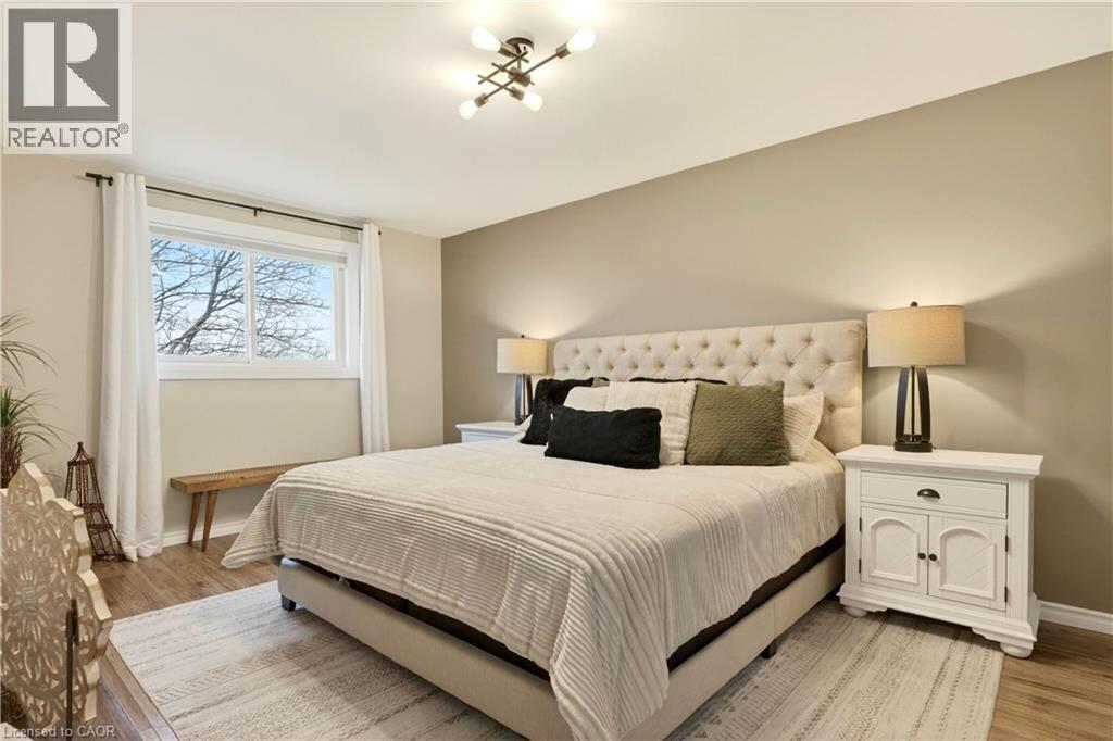 189 Templemead Drive, Hamilton, ON - Indoor Photo Showing Bedroom