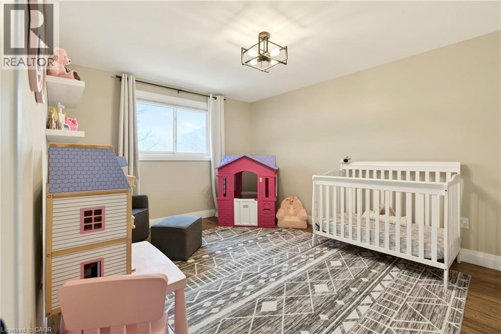 189 Templemead Drive, Hamilton, ON - Indoor Photo Showing Bedroom