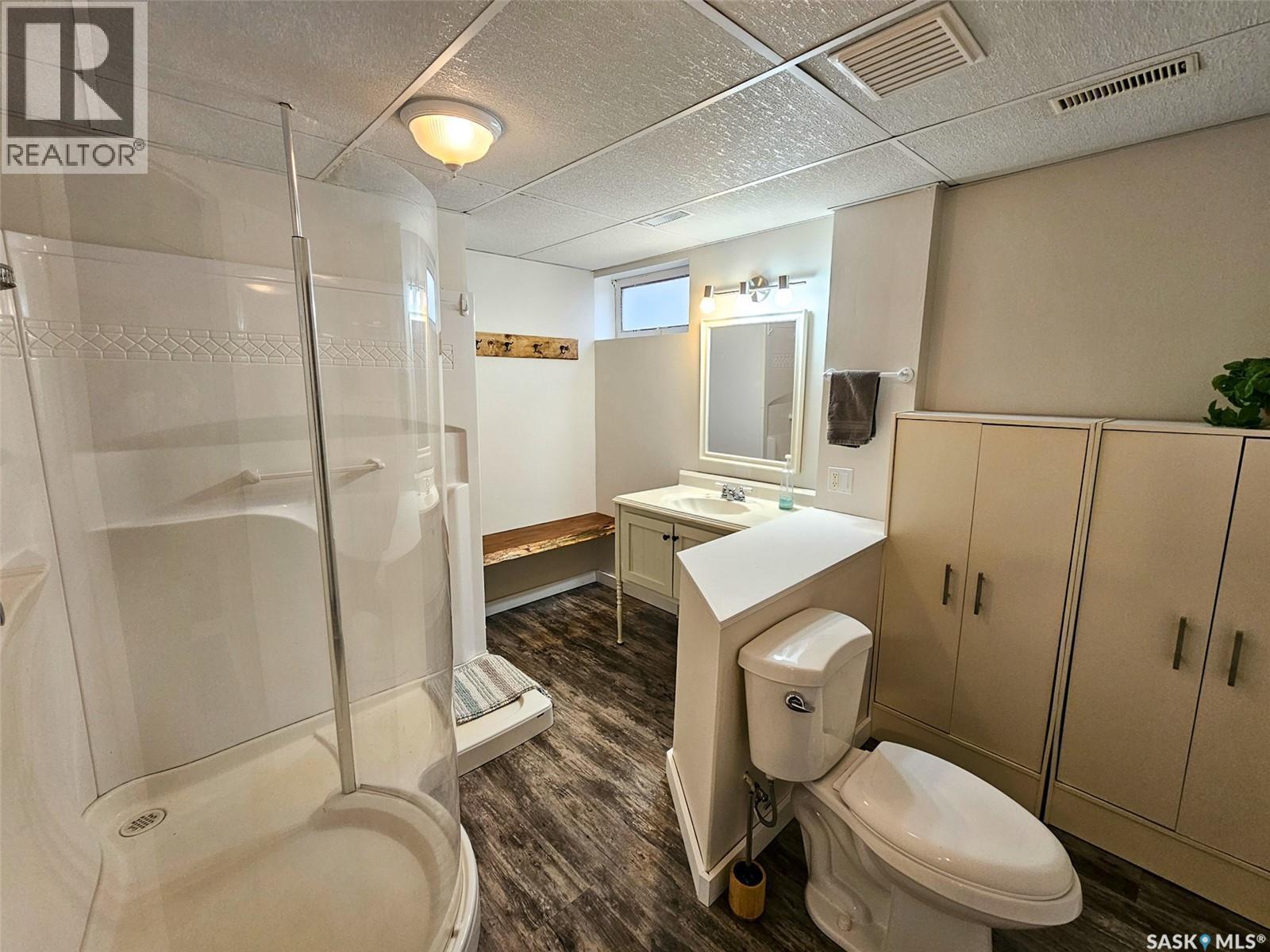 20 Centennial Drive, Mossbank, SK - Indoor Photo Showing Bathroom
