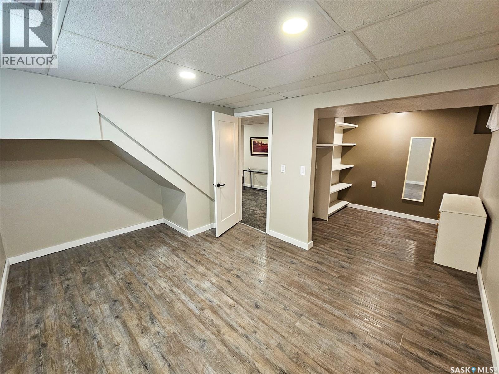 20 Centennial Drive, Mossbank, SK - Indoor