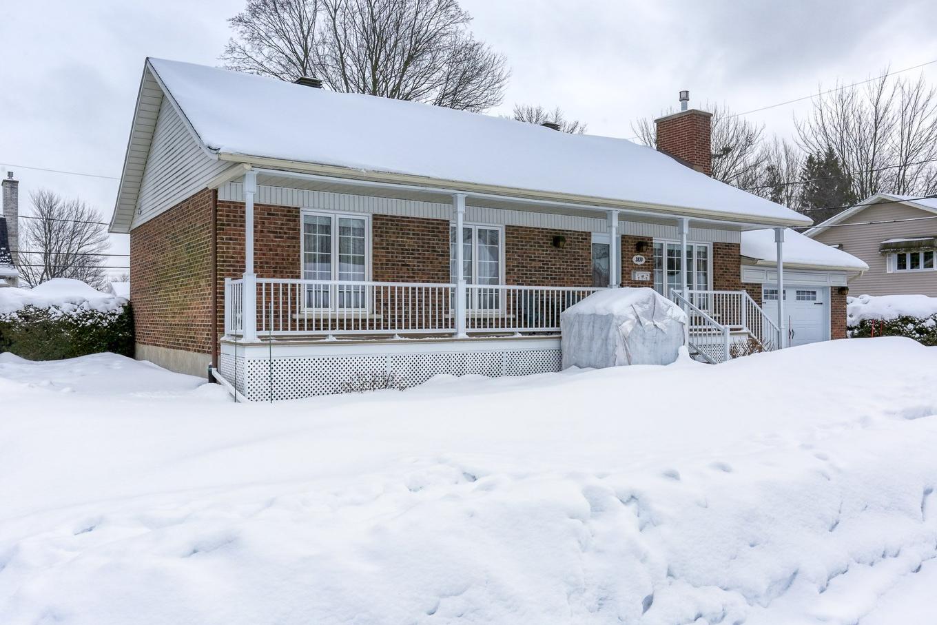 Façade - 3830 Rue Dompierre, Trois-Rivières, QC - Outdoor With Deck Patio Veranda