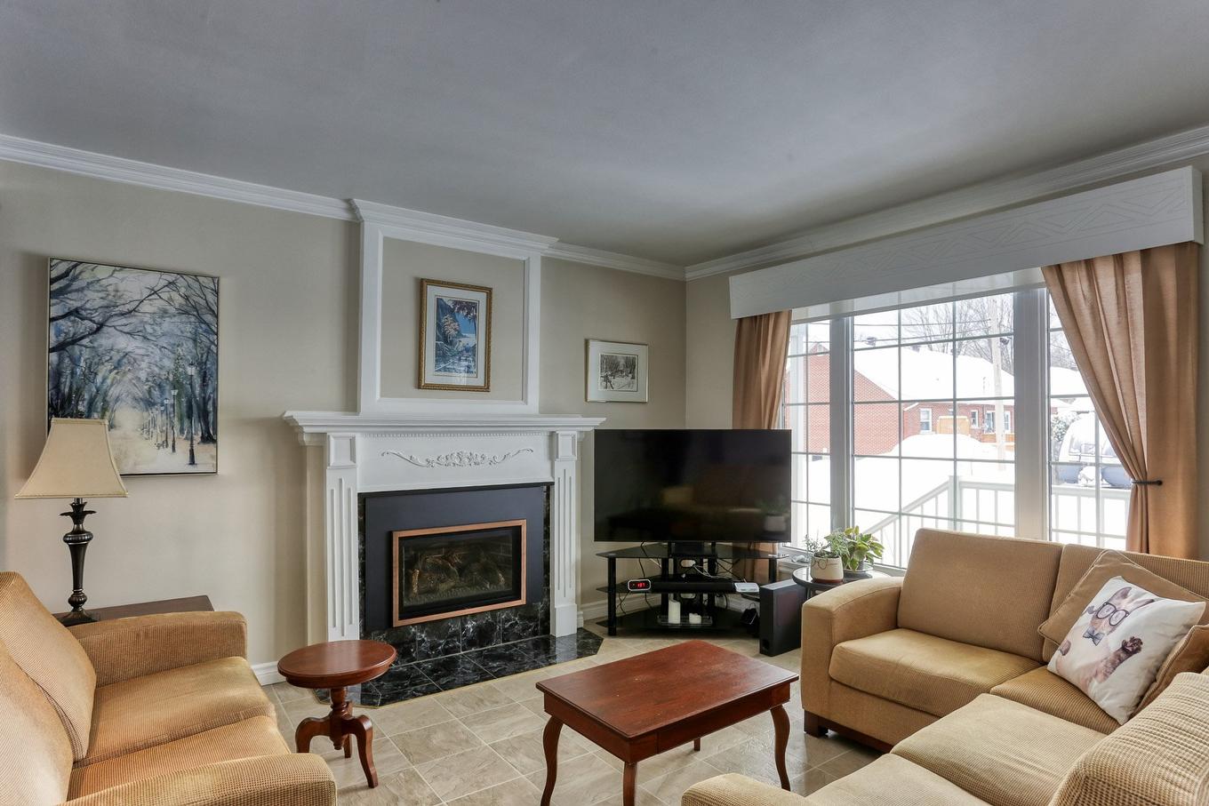 Salon - 3830 Rue Dompierre, Trois-Rivières, QC - Indoor Photo Showing Living Room With Fireplace