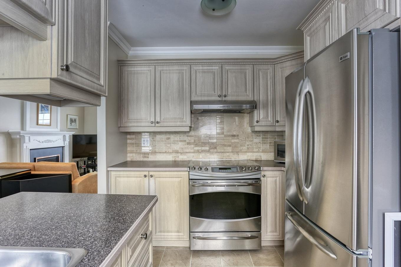 Cuisine - 3830 Rue Dompierre, Trois-Rivières, QC - Indoor Photo Showing Kitchen With Upgraded Kitchen