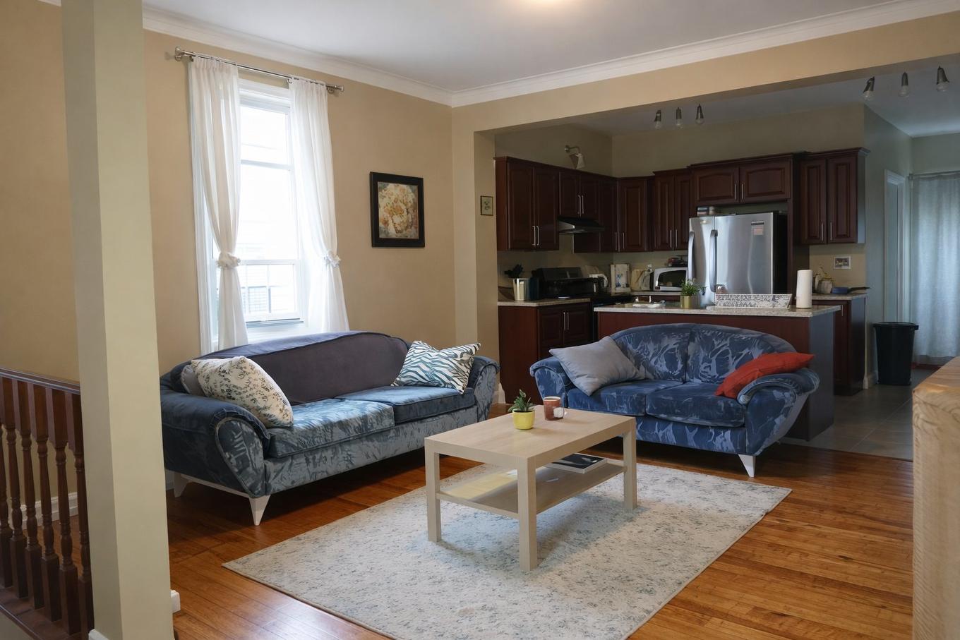 Living room - 3553 Boul. Décarie, Montréal (Côte-Des-Neiges/Notre-Dame-De-Grâce), QC - Indoor Photo Showing Living Room