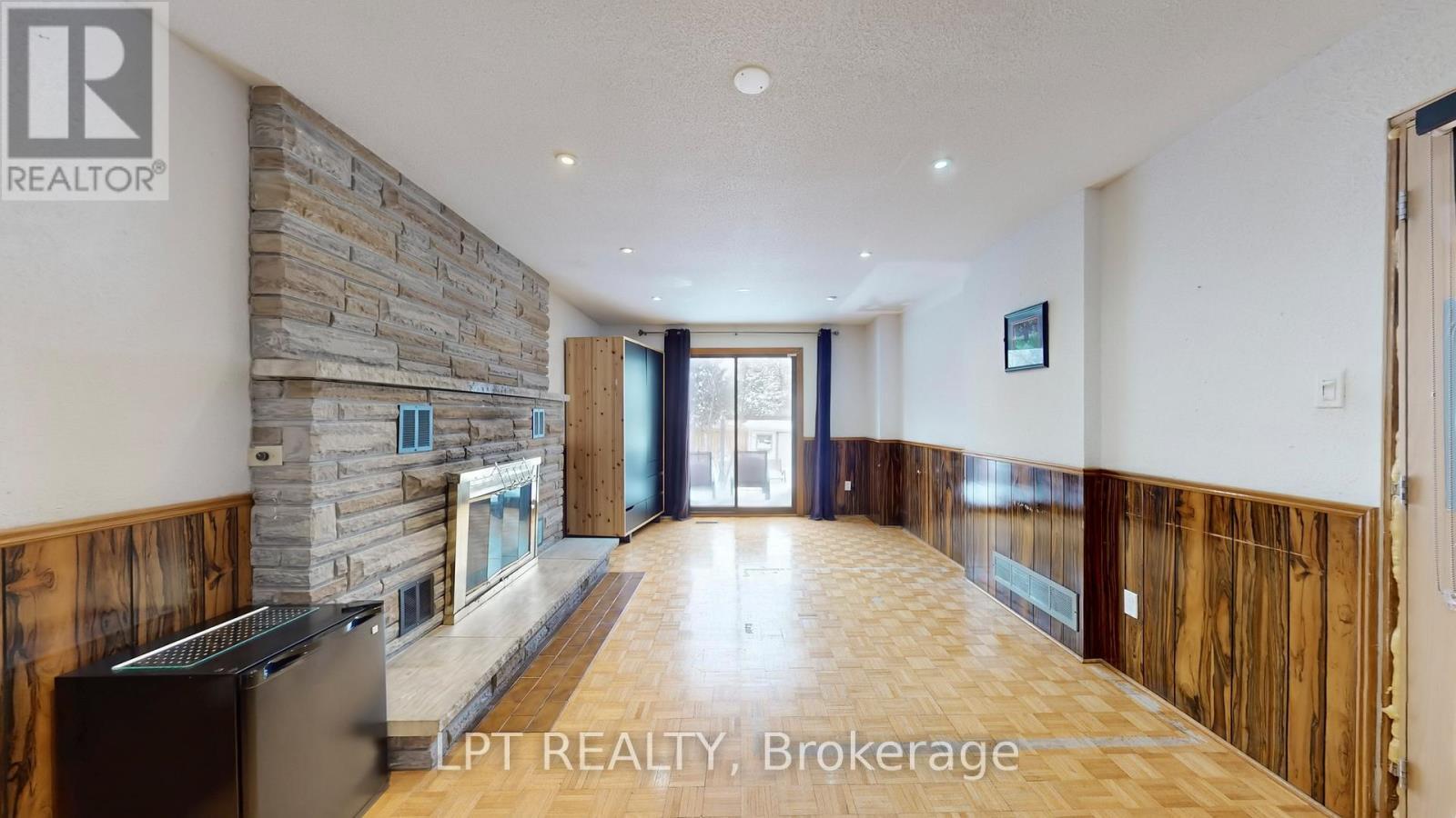 3431 Dorcas Street, Mississauga, ON - Indoor Photo Showing Other Room With Fireplace