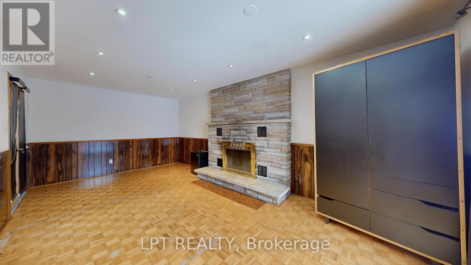 3431 Dorcas Street, Mississauga, ON - Indoor With Fireplace