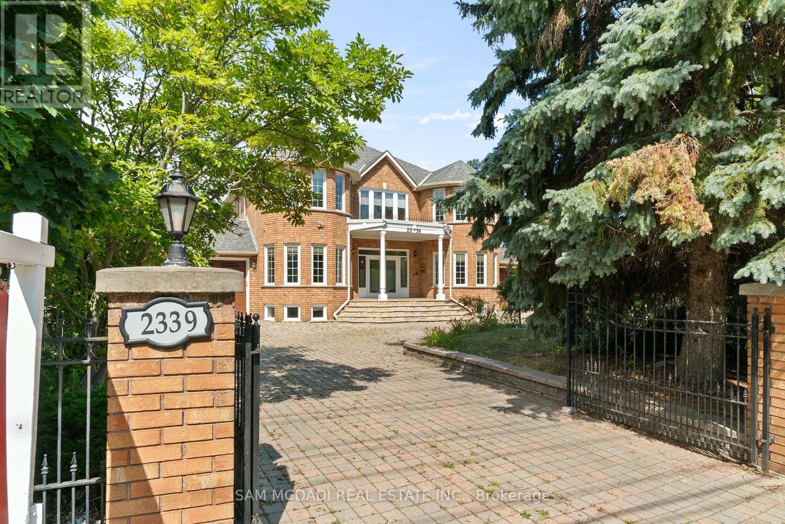 2339 Glengarry Road, Mississauga, ON - Outdoor