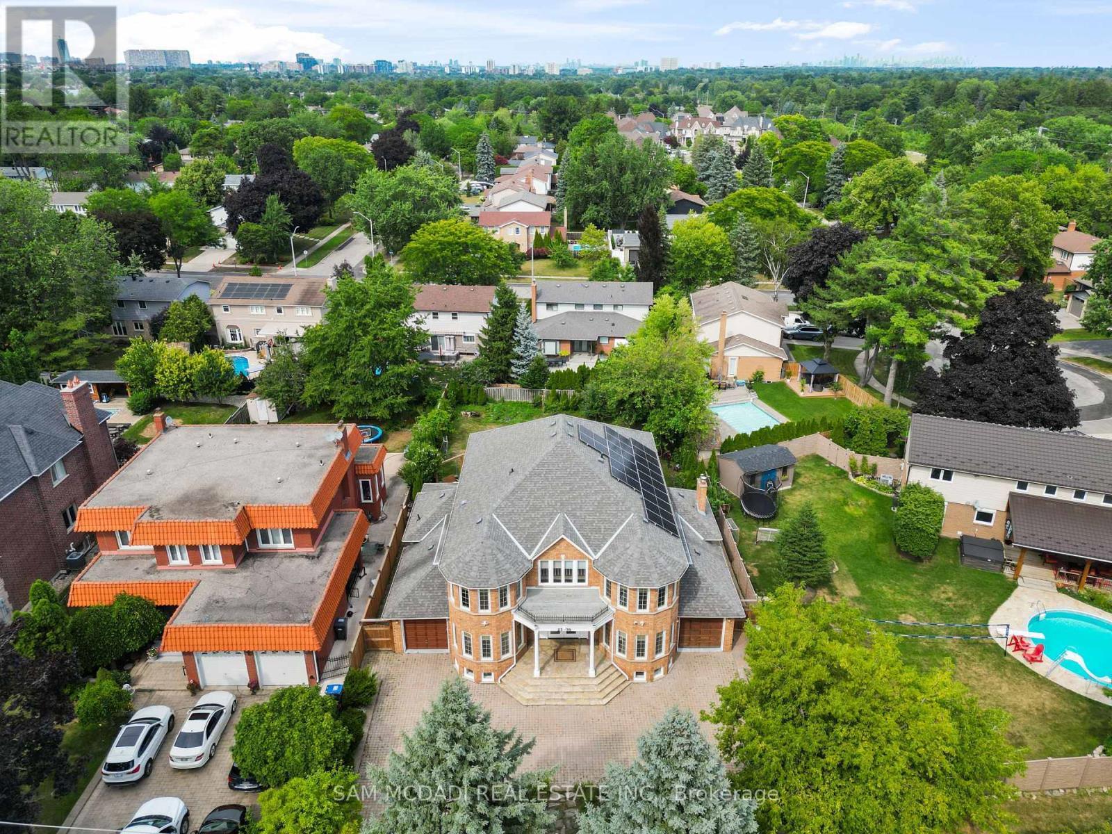 2339 Glengarry Road, Mississauga, ON - Outdoor With View