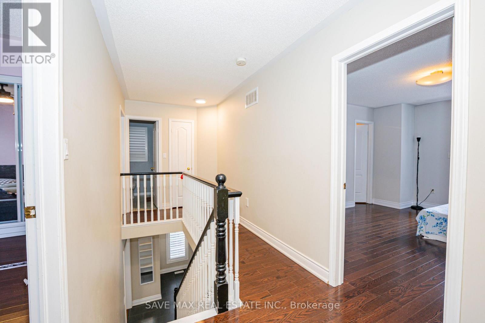 1691 Samuelson Circle, Mississauga, ON - Indoor Photo Showing Other Room