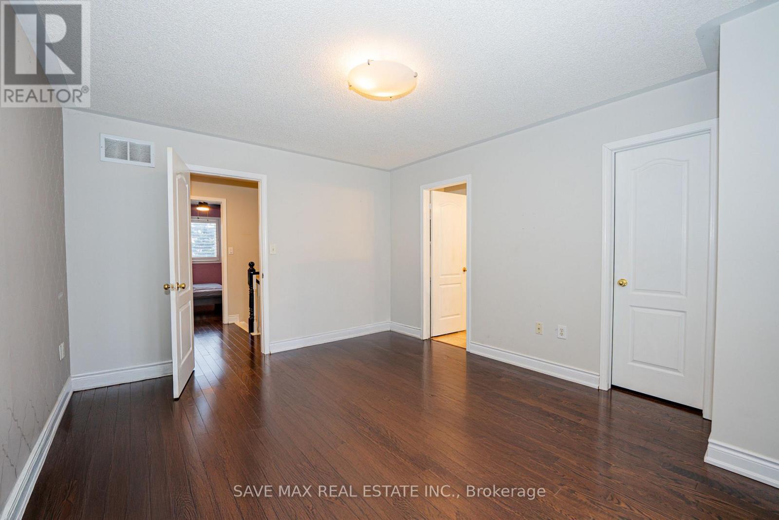 1691 Samuelson Circle, Mississauga, ON - Indoor Photo Showing Other Room