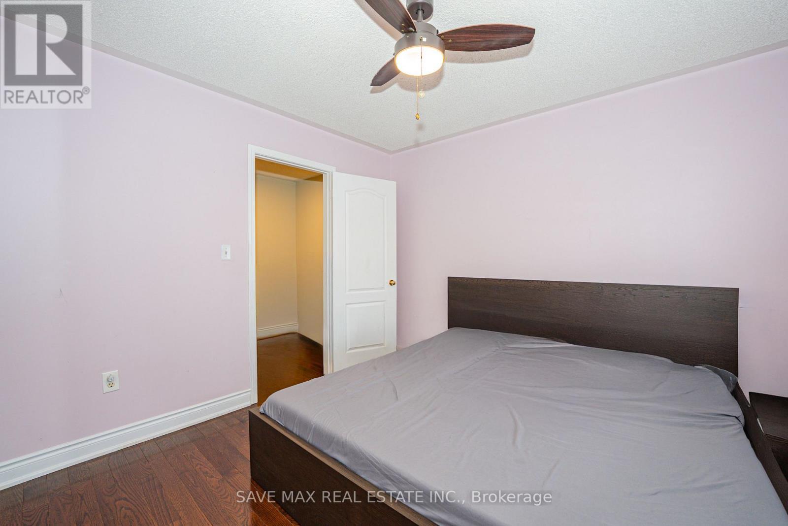 1691 Samuelson Circle, Mississauga, ON - Indoor Photo Showing Bedroom