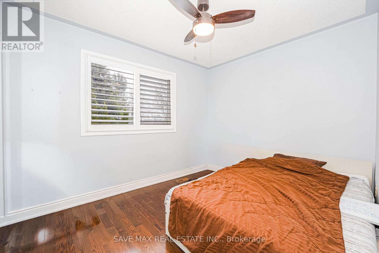 1691 Samuelson Circle, Mississauga, ON - Indoor Photo Showing Bedroom
