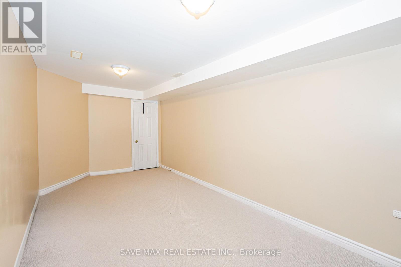 1691 Samuelson Circle, Mississauga, ON - Indoor Photo Showing Other Room