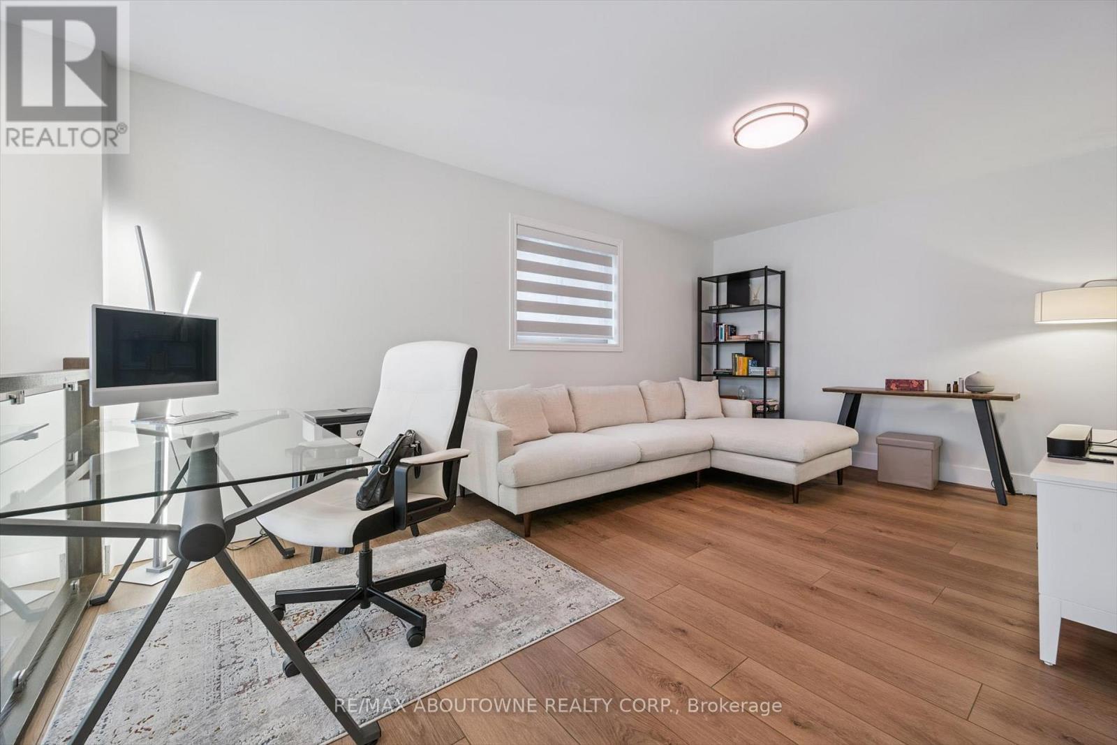 28 Kathleen Court, Hamilton, ON - Indoor Photo Showing Office