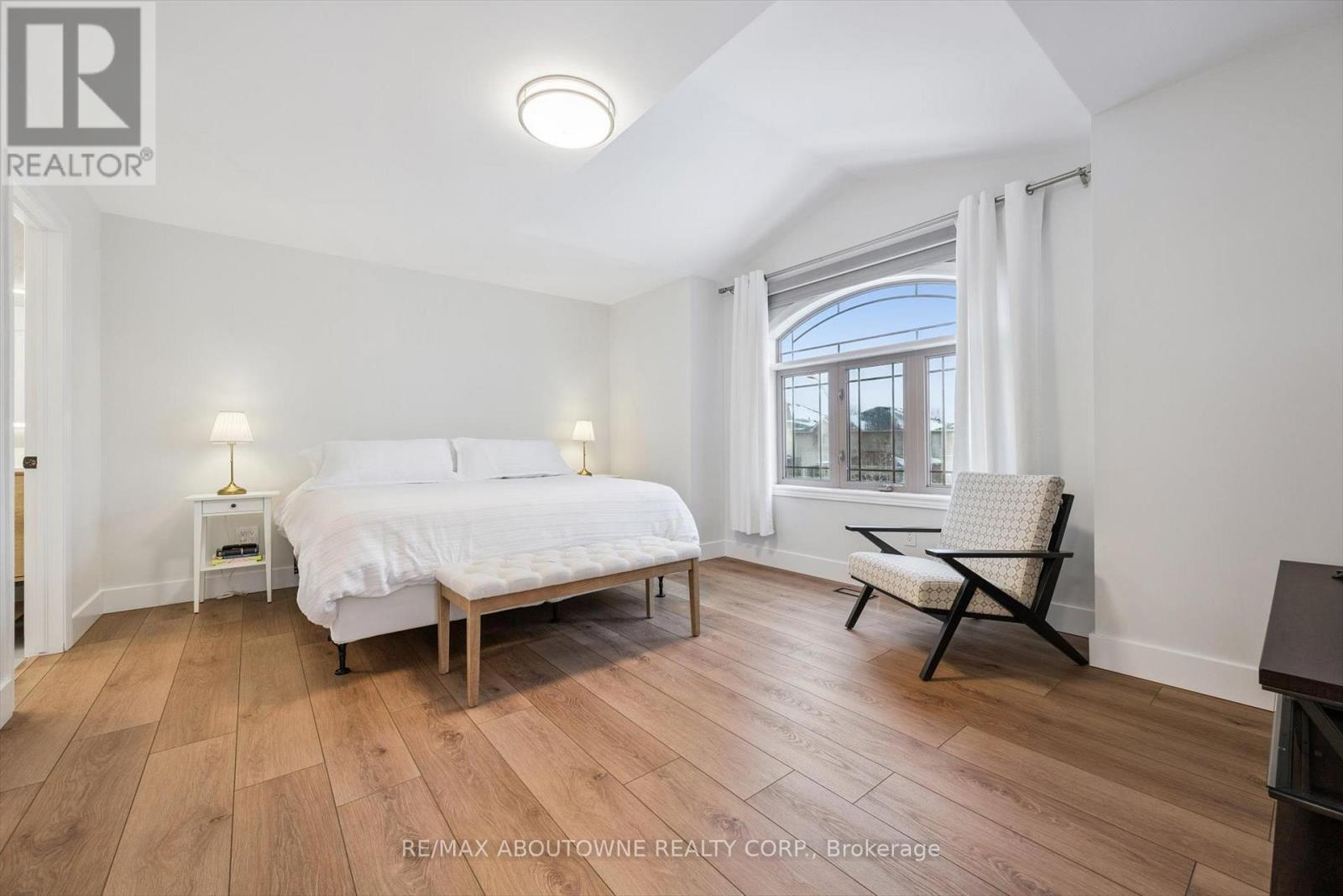 28 Kathleen Court, Hamilton, ON - Indoor Photo Showing Bedroom