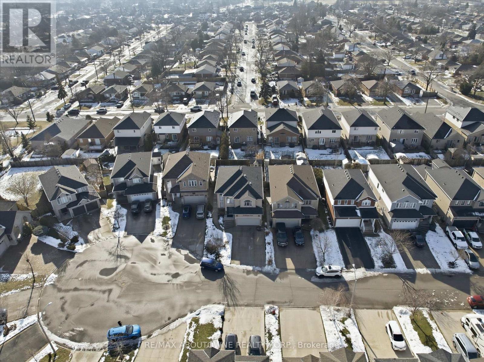 28 Kathleen Court, Hamilton, ON - Outdoor With View