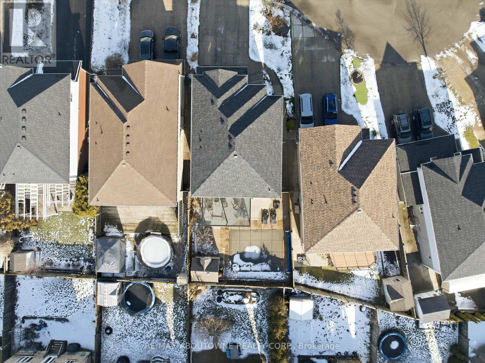 28 Kathleen Court, Hamilton, ON - Outdoor