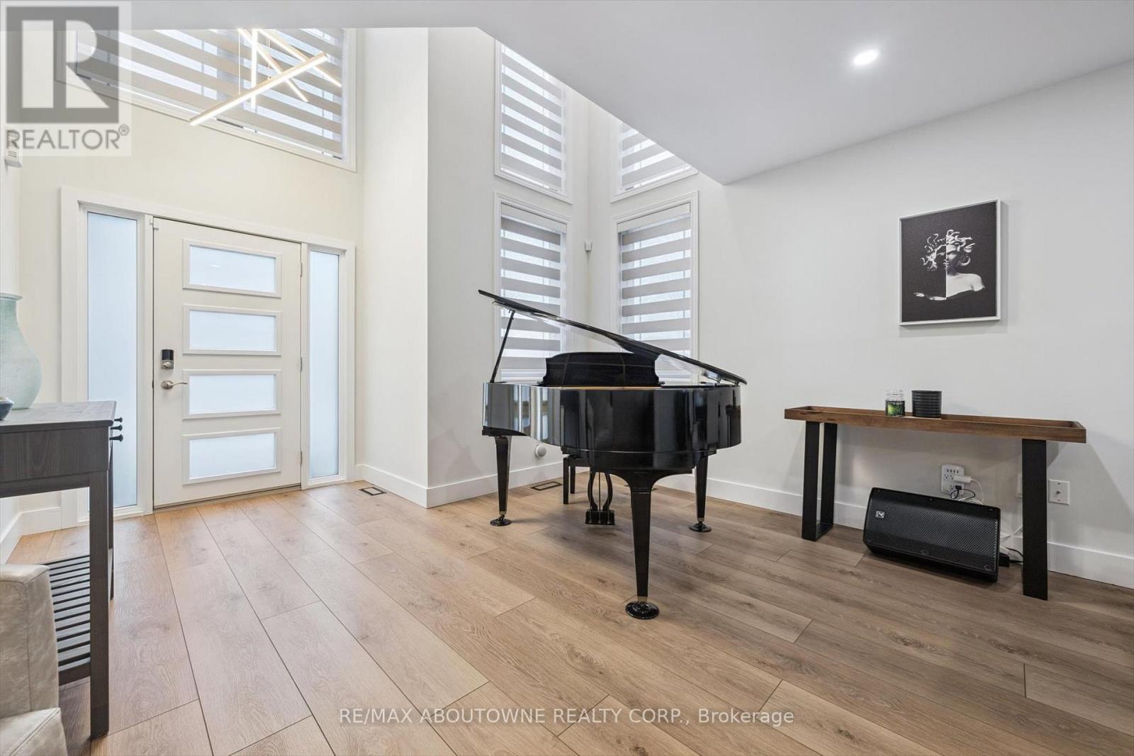 28 Kathleen Court, Hamilton, ON - Indoor