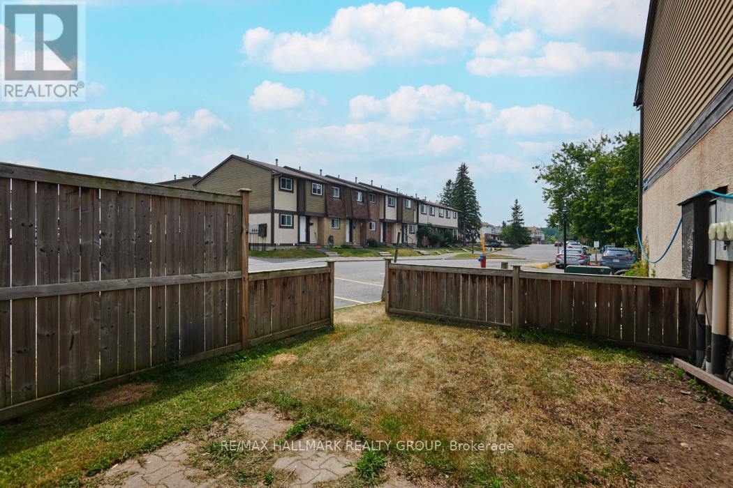 81 - 2772 Pimlico Crescent, Ottawa, ON - Outdoor