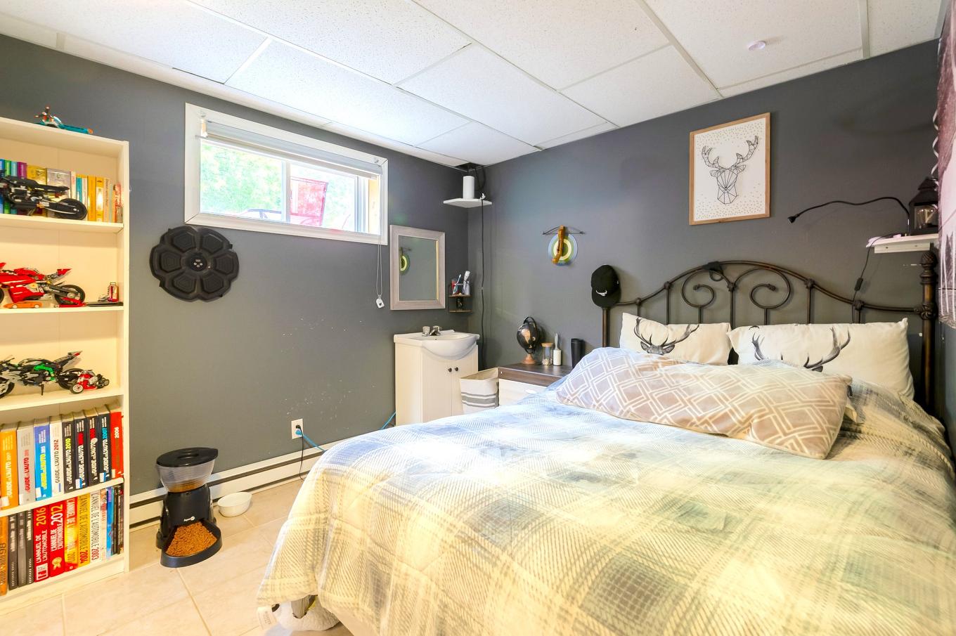 Bedroom - 202 25E Rue O., Venise-En-Québec, QC - Indoor Photo Showing Bedroom