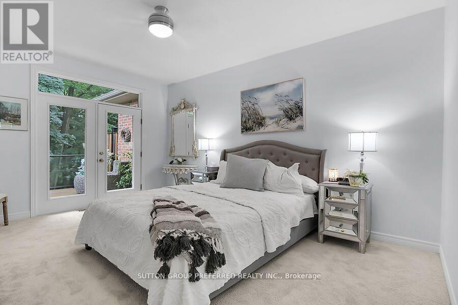 6 - 398 Old Riverside Drive, London North (North N), ON - Indoor Photo Showing Bedroom