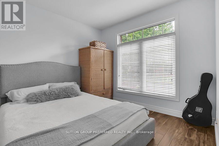 6 - 398 Old Riverside Drive, London North (North N), ON - Indoor Photo Showing Bedroom