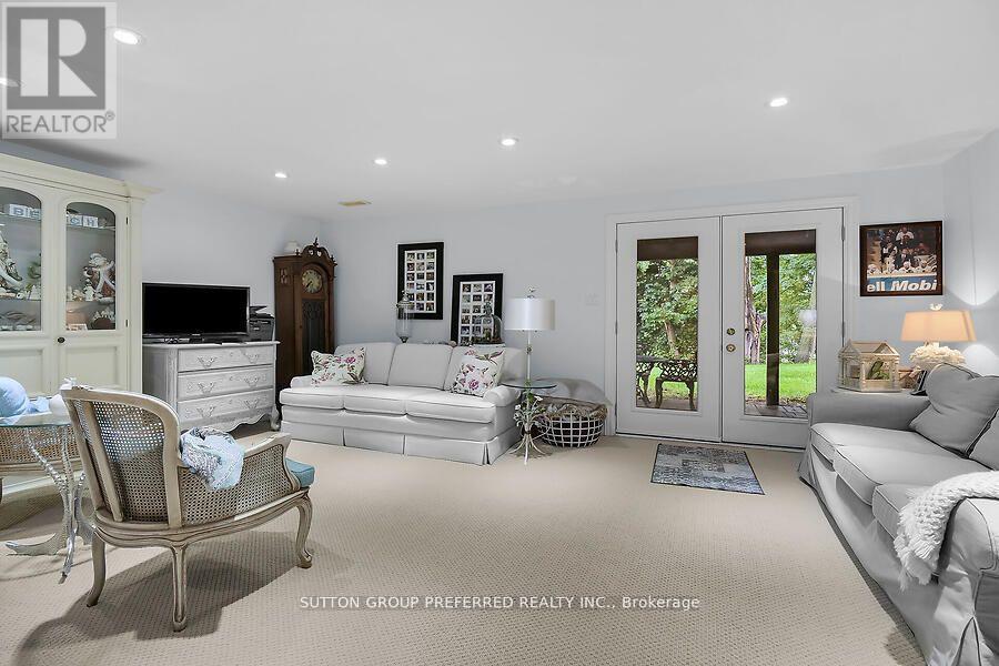 6 - 398 Old Riverside Drive, London North (North N), ON - Indoor Photo Showing Living Room