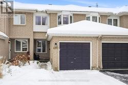 CLOSE TO PETRIE ISLAND CONSERVATION AREA AND BEACH -