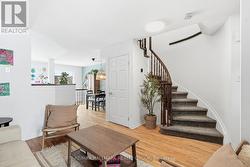 ATTRACTIVE SPIRAL STAIRCASE. NEWER CARPETING ('21) -