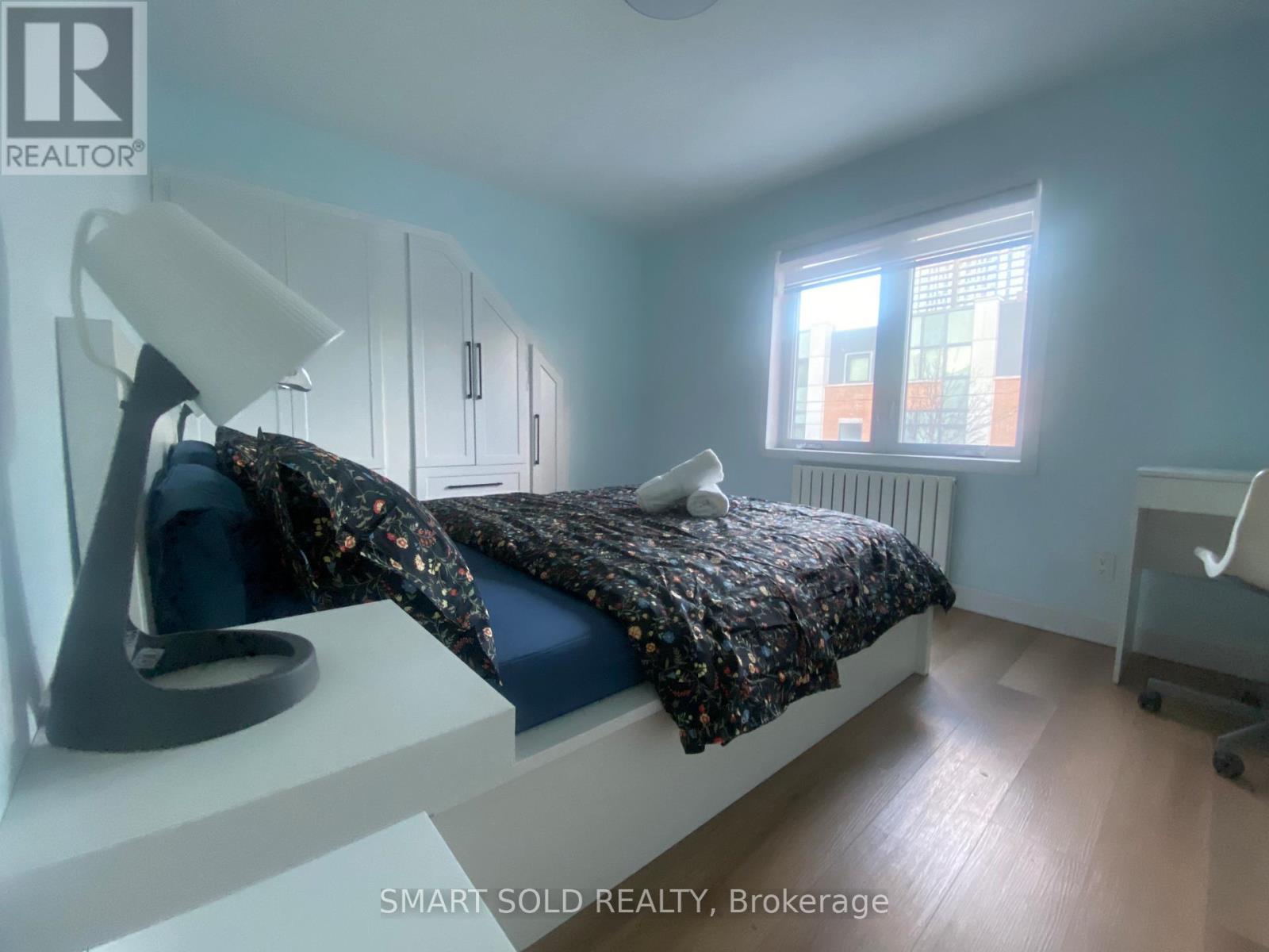 42 Arnold Avenue, Toronto, ON - Indoor Photo Showing Bedroom