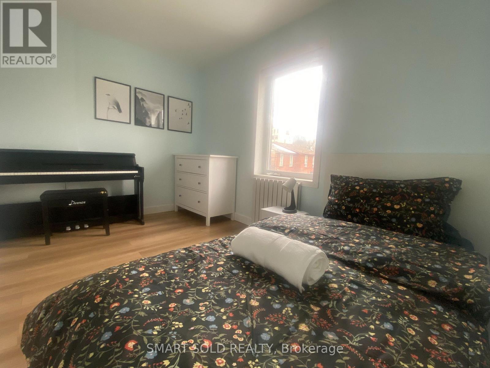 42 Arnold Avenue, Toronto, ON - Indoor Photo Showing Bedroom