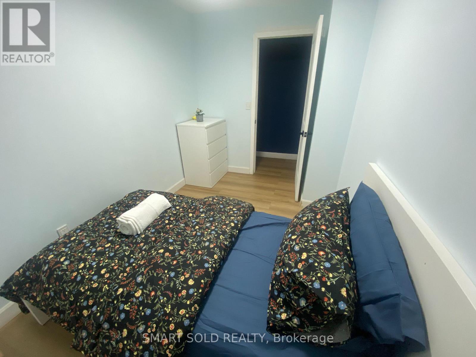 42 Arnold Avenue, Toronto, ON - Indoor Photo Showing Bedroom