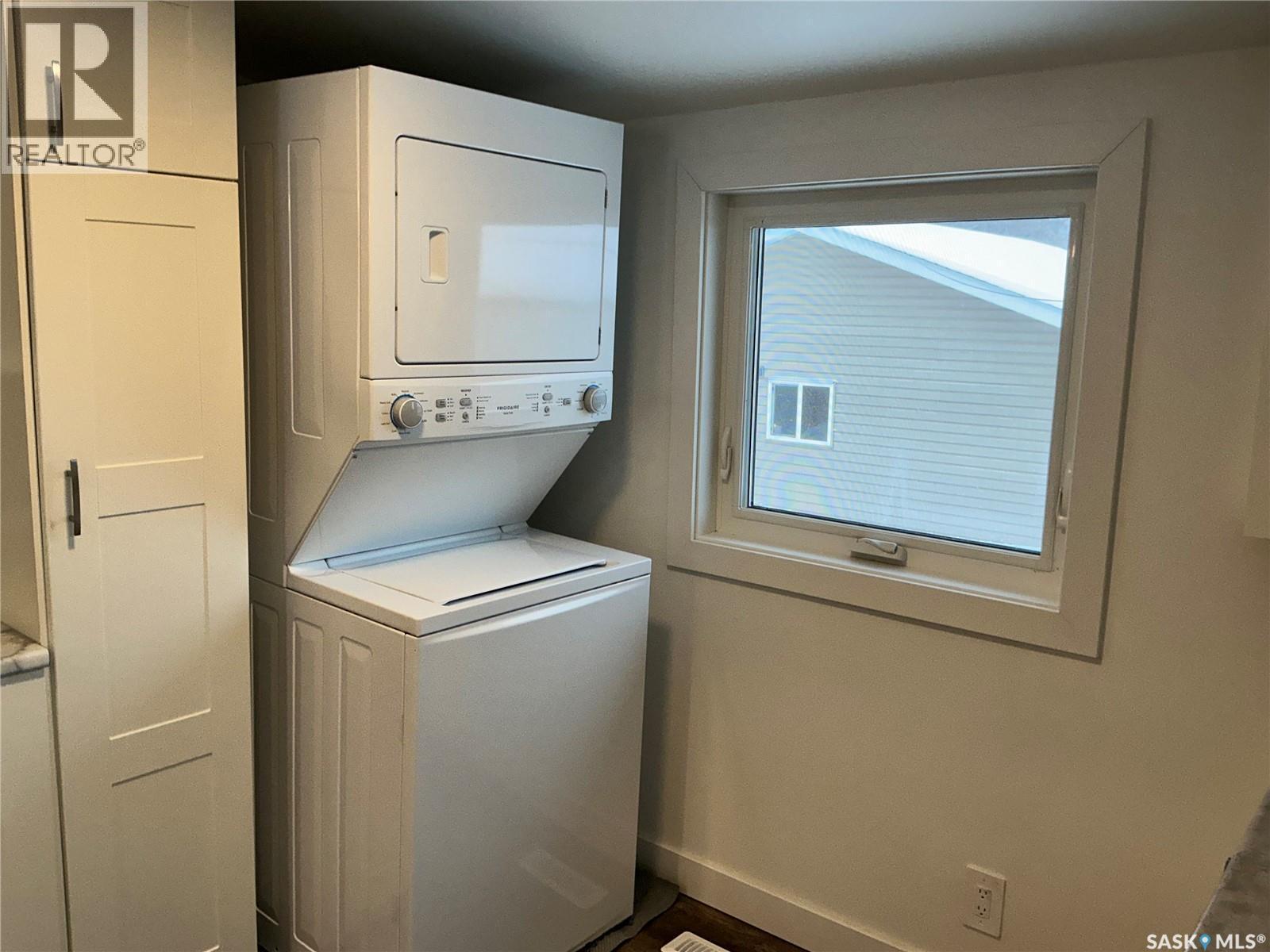 2309 Herman Avenue, Saskatoon, SK - Indoor Photo Showing Laundry Room