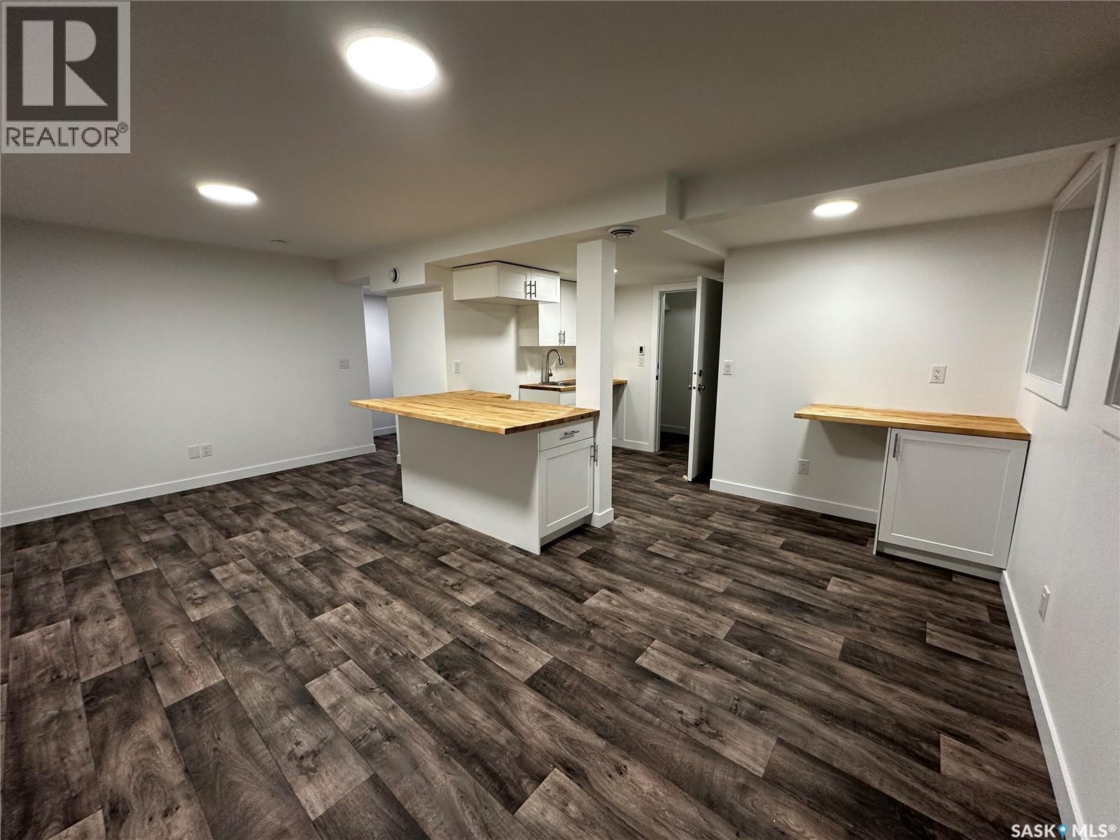 2309 Herman Avenue, Saskatoon, SK - Indoor