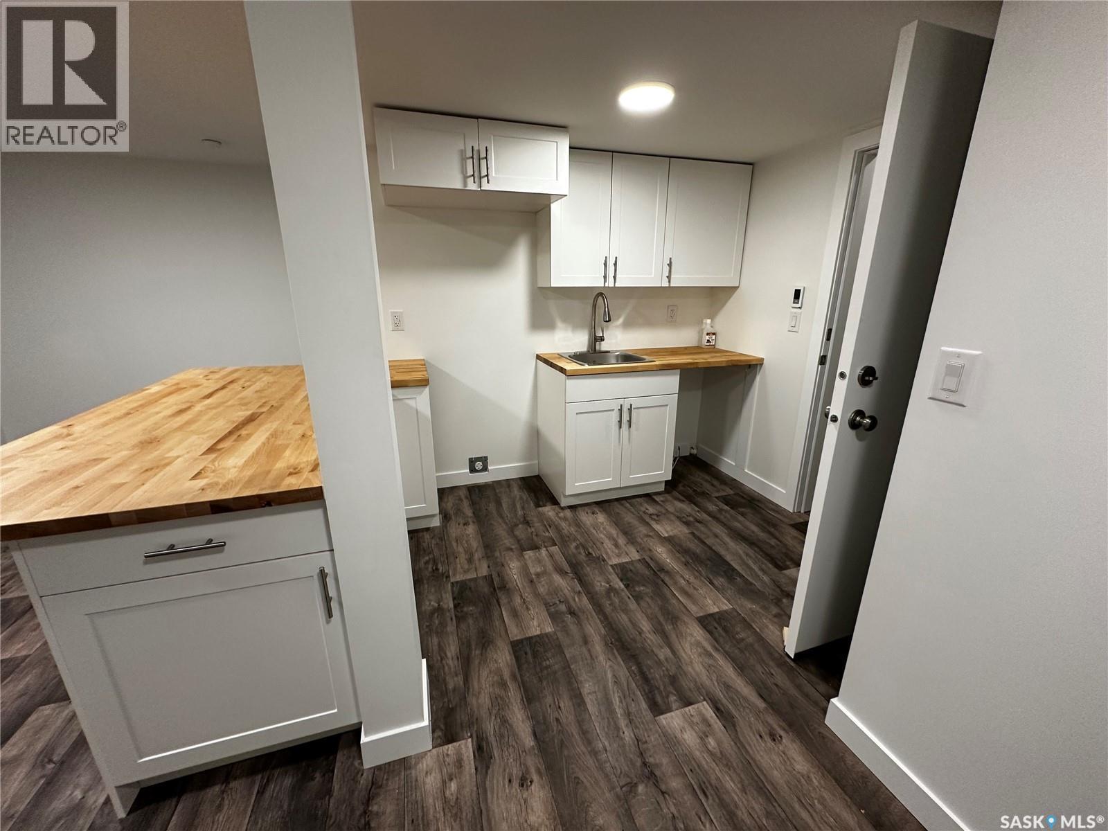 2309 Herman Avenue, Saskatoon, SK - Indoor