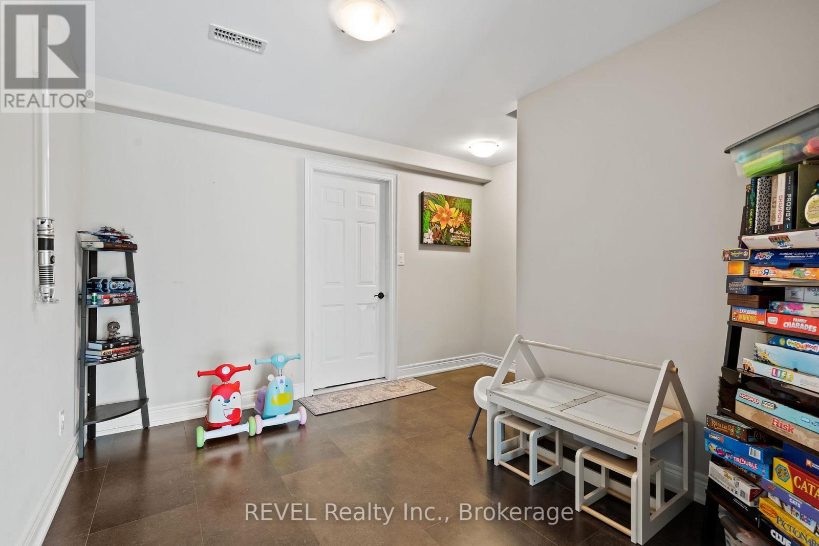 5767 Osprey Avenue, Niagara Falls (Forestview), ON - Indoor Photo Showing Other Room