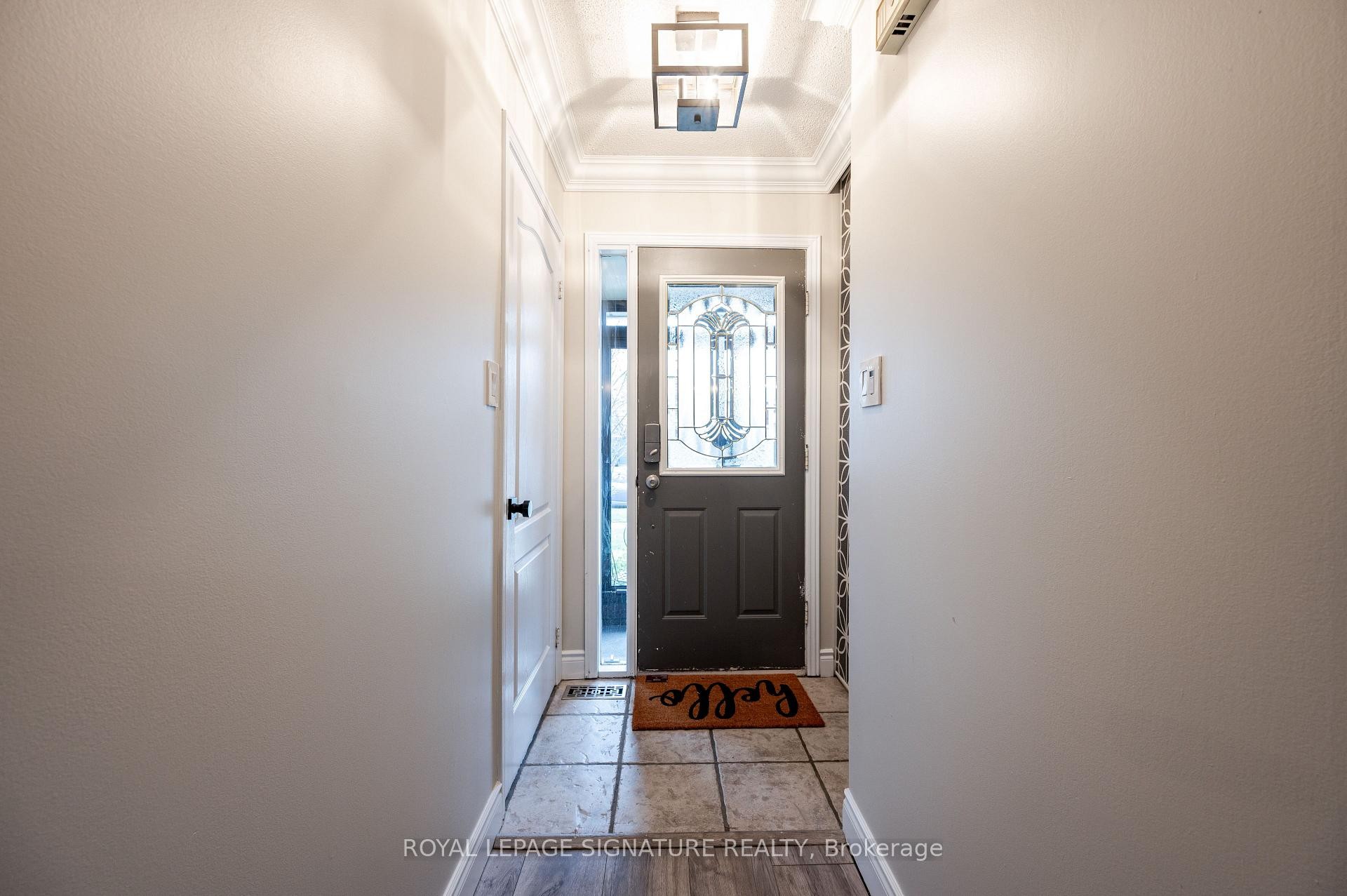 3376 Nighthawk Trail, Mississauga, ON - Indoor Photo Showing Other Room