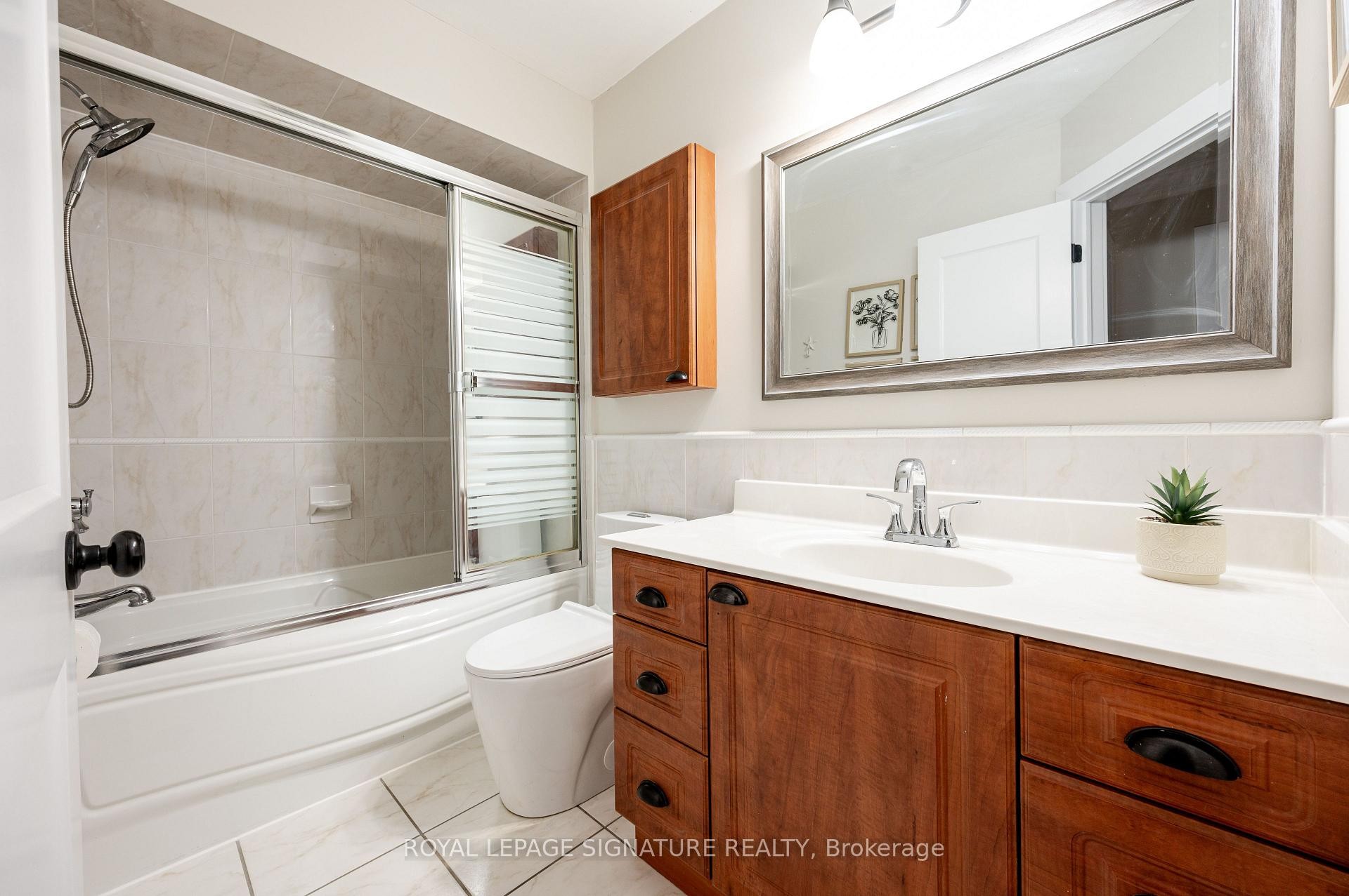 3376 Nighthawk Trail, Mississauga, ON - Indoor Photo Showing Bathroom