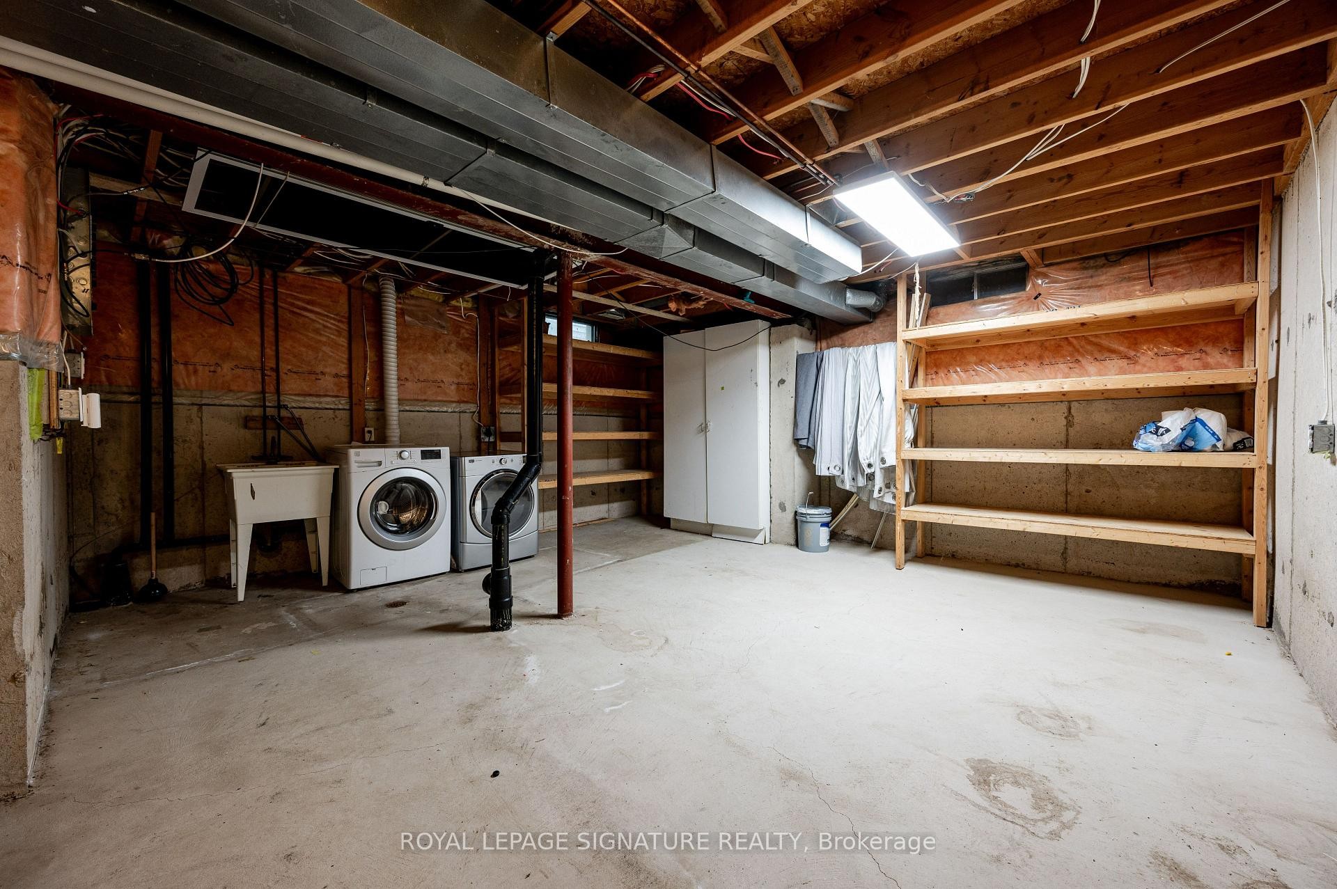 3376 Nighthawk Trail, Mississauga, ON - Indoor Photo Showing Basement
